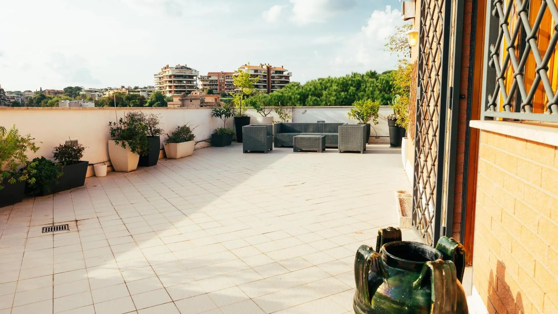 Sunset Apartment Rom
